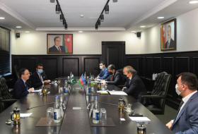   Le ministre azerbaïdjanais de l'Economie rencontre l'ambassadeur du Pakistan  