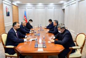   Le Premier ministre azerbaïdjanais rencontre le vice-Premier ministre kazakh  