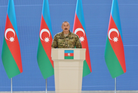 Ilham Aliyev a rencontré un groupe de dirigeants et de membres du personnel de l'armée azerbaïdjanaise - PHOTOS