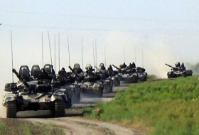  Les unités de chars de l'armée azerbaïdjanaise commencent des séances d'entraînement intensif au combat –  VIDEO  