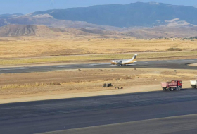  AZAL effectue des vols spéciaux pour vérifier les équipements techniques radio à l'aéroport de Fuzouli 