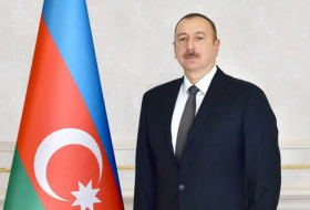 Le président azerbaïdjanais récompense les employés du ministère des Situations d’urgences ayant combattu les incendies de forêt en Turquie