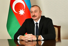  Le président Aliyev a félicité Raman Saleh pour avoir remporté la médaille d'or aux Jeux de Tokyo 