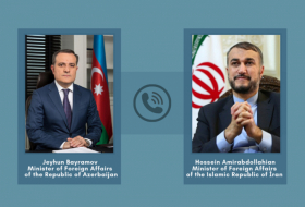  Le chef de la diplomatie azerbaïdjanaise discute des relations bilatérales avec son homologue iranien 