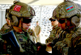  Des militaires azerbaïdjanais et turcs ont commencé des exercices conjoints à Bakou - VIDEO 