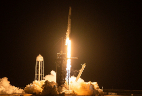 Espace: la fusée SpaceX avec à son bord le premier équipage civil a décollé