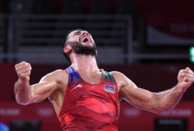  Le lutteur azerbaïdjanais Rafig Husseynov devient champion du monde 