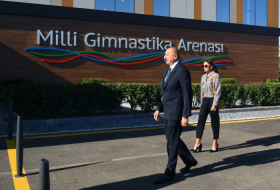  Ilham Aliyev et Mehriban Aliyeva visitent le nouveau bâtiment d’entraînement de l’Arène nationale de gymnastique 