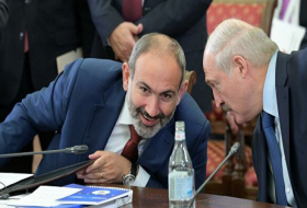   Loukachenko et Pachinian discutent de la situation à la frontière entre l'Arménie et l'Azerbaïdjan  