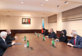  Le chef de l'administration présidentielle azerbaïdjanaise rencontre un envoyé spécial du président russe