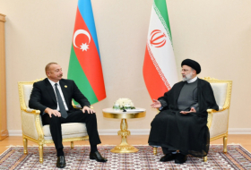   Téhéran salue la rencontre des présidents iranien et azerbaïdjanais à Achgabat  