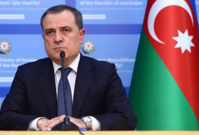  Le ministre azerbaïdjanais des AE rencontrera son homologue arménien en Suède 