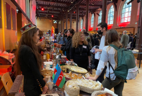  La gastronomie azerbaïdjanaise en couleur et en saveur au marché des cuisines du monde à Paris -  PHOTOS  