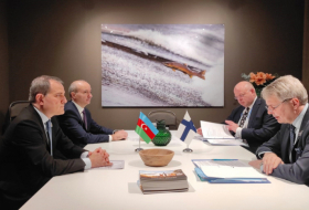 Le chef de la diplomatie azerbaïdjanaise rencontre son homologue finlandais
