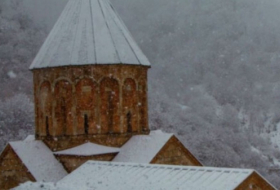   Reza Deghati partage des photos du monastère de Khoudaveng  