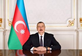  Président azerbaïdjanais : Nous garderons toujours le souvenir de nos martyrs dans nos cœurs 