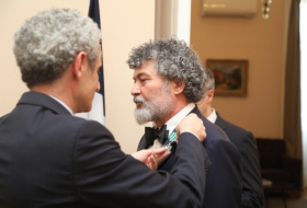   Un éditeur azerbaïdjanais reçoit le grade de Chevalier de l'Ordre français des Arts et des Lettres -   PHOTOS    