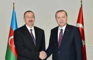 Le président Ilham Aliyev donne un coup de fil à Recep Tayyip Erdogan 