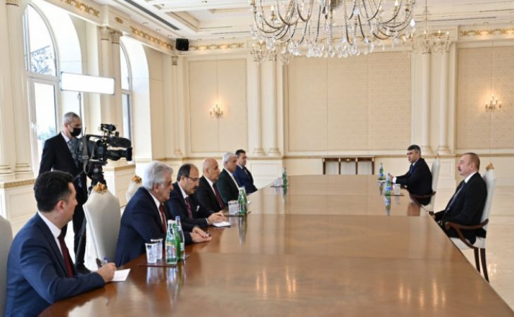  Le président azerbaïdjanais a reçu le ministre de l`Agriculture et des Forêts de Turquie 