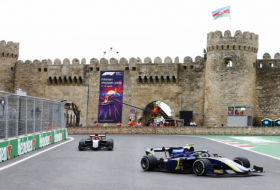  Coup d'envoi du Grand Prix d'Azerbaïdjan de Formule 1 à Bakou 