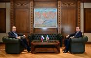 Les ministres des Affaires étrangères azerbaïdjanais et russe ont tenu une réunion élargie aux délégations - Mise à Jour