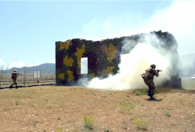   L'Azerbaïdjan organise des exercices d'entraînement pour les commandos -   VIDEO    