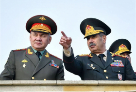  Les ministres de la Défense azerbaïdjanais et russe ont eu une conversation téléphonique 