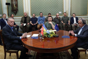 Erdogan, Zelensky et Guterres se sont entretenus à Lviv