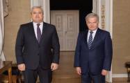 L'ambassadeur d'Azerbaïdjan présente ses lettres de créance au Président de Finlande