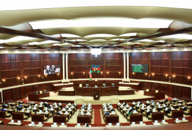  Le Parlement azerbaïdjanais adopte une déclaration concernant la récente résolution du Sénat français  