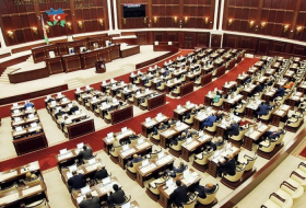   Le Parlement azerbaïdjanais adopte le budget de l'État pour 2023 en troisième lecture  