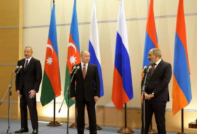   Une réunion des dirigeants azerbaïdjanais, russe et arménien d'ici la fin de l'année n'est pas exclue (Peskov)  