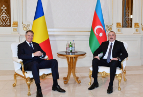  Bakou : Entretien en tête-à-tête des présidents azerbaïdjanais et roumain - Photo