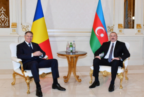  Les présidents azerbaïdjanais et roumain font des déclarations à la presse 