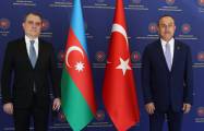  Le chef de la diplomatie azerbaïdjanaise discute de la situation dans la région avec son homologue turc  