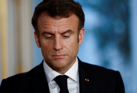  France : Macron cherche la porte de sortie d'un conflit dans l'impasse 