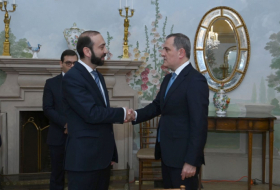   Les ministres des AE d'Azerbaïdjan et d'Arménie se sont entretenus aux États-Unis  