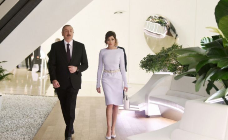  Le président azerbaïdjanais et son épouse participent à la réception officielle organisée au Palais présidentiel turc 