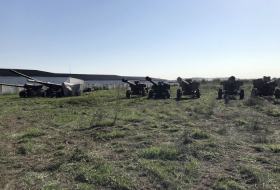 Des installations d’artillerie confisquées dans le territoire de la région de Khodjavend