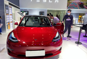 Tesla lance un nouveau Model 3 en Chine et dans d'autres marchés