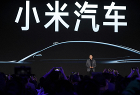 Le chinois Xiaomi dévoile sa première voiture électrique et des ambitions élevées