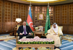  Le président azerbaïdjanais félicite le roi d'Arabie Saoudite 
