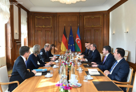  Le chef de la diplomatie azerbaïdjanaise s'entretient avec le secrétaire d'État allemand 