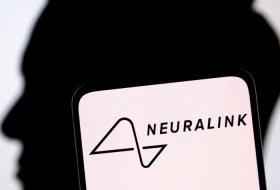   Le premier patient de Neuralink peut contrôler une souris d'ordinateur par la pensée, selon Musk  