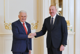   Le président azerbaïdjanais reçoit le président du Conseil des sages de l’Organisation des États turciques  