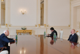 Ilham Aliyev s'entretient avec le Haut-Représentant de l’ONU pour l’Alliance des civilisations 