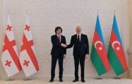  Le président Ilham Aliyev s’entretient en tête-à-tête avec le Premier ministre géorgien 