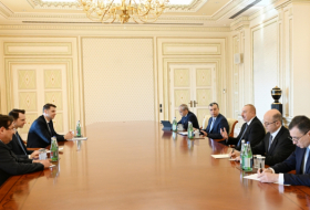  Le président Ilham Aliyev a reçu le ministre roumain de l'Énergie 
