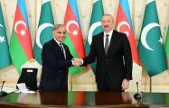  Le président Ilham Aliyev reçoit un coup de fil du Premier ministre du Pakistan 