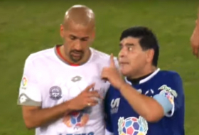 Match pour la paix: Veron et Maradona se disputent